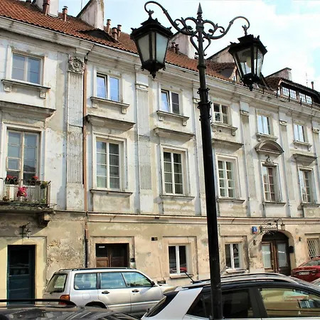 Mariensztat / Old Town Place For *