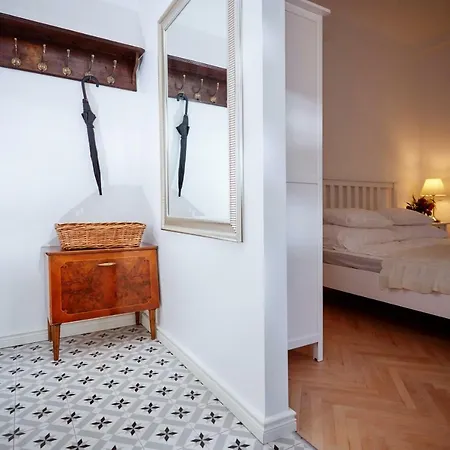 Apartment Mariensztat / Old Town Place For