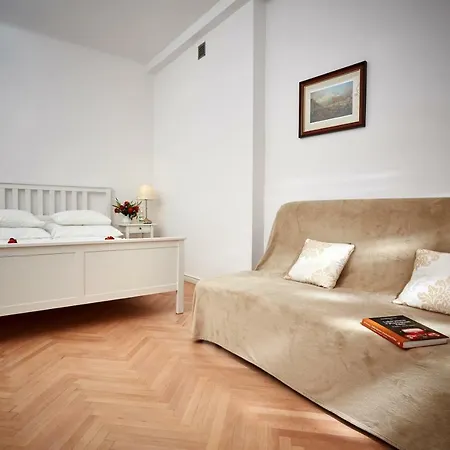 Apartment Mariensztat / Old Town Place For *